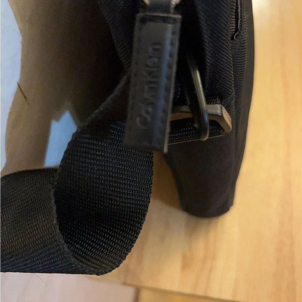 Calvin Klein Black Leather Laptop Adjustable Removable Strap Leather Handles